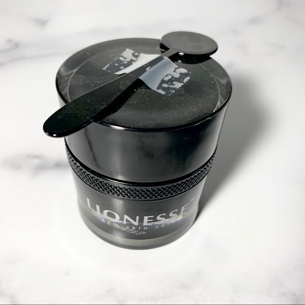 Lionesse Gem Black Onyx Mask - Picture 3 of 3